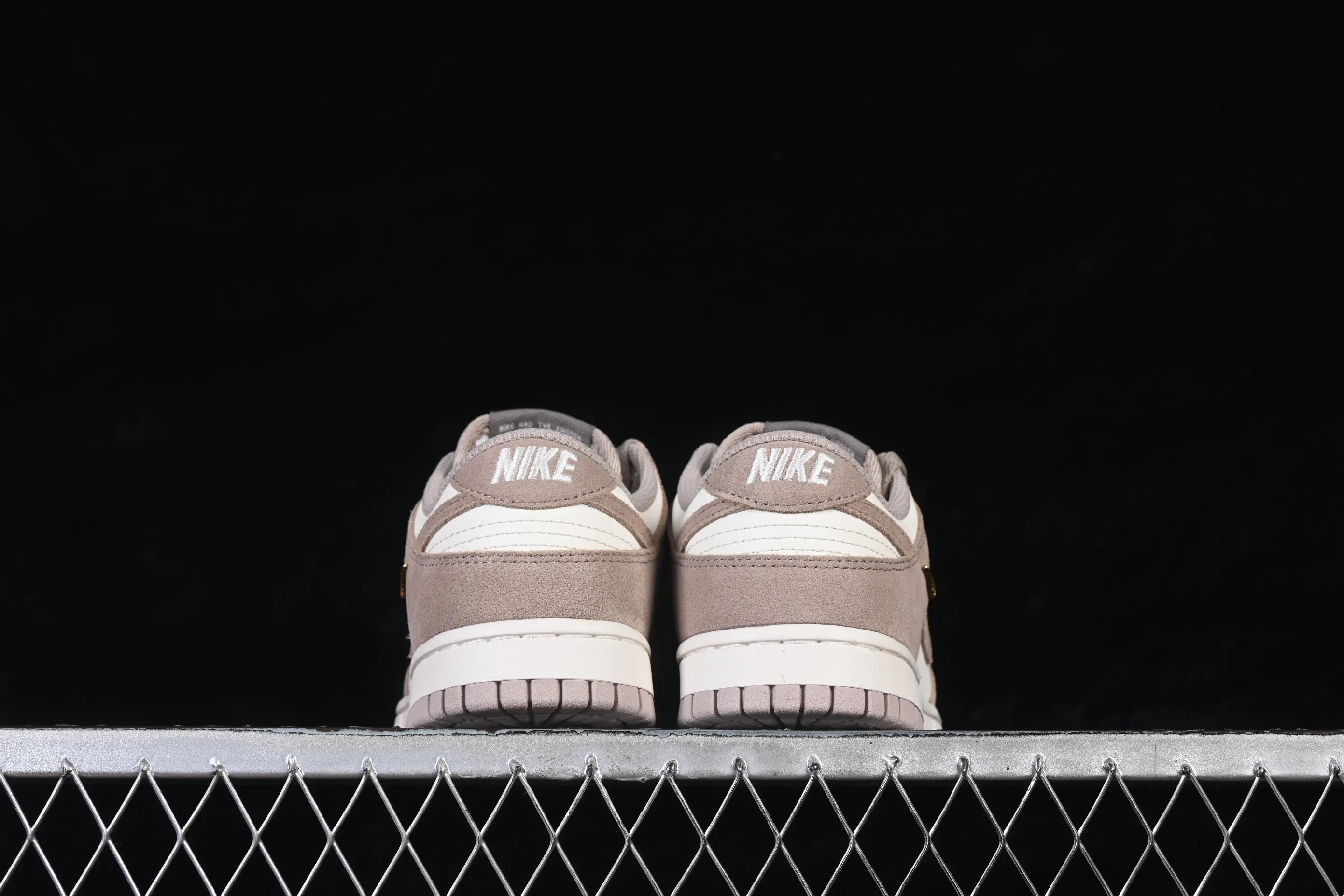 All Categories Nk SB Dunk Series Nk SB Dunk Low Low-top sneakers Nike SB Dunk Low Year of the Horse Gray White Low-top casual sneakers IB4417-105